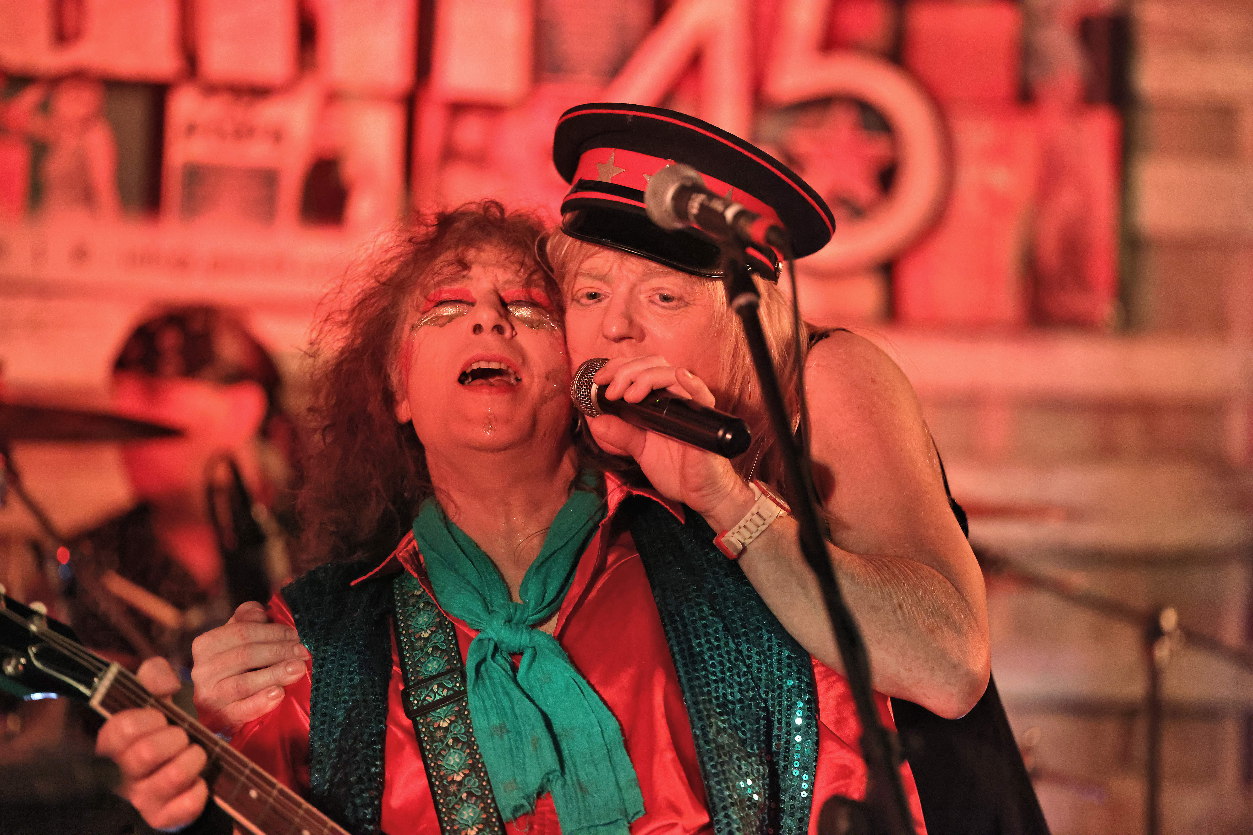 Rockin' Out Live 22